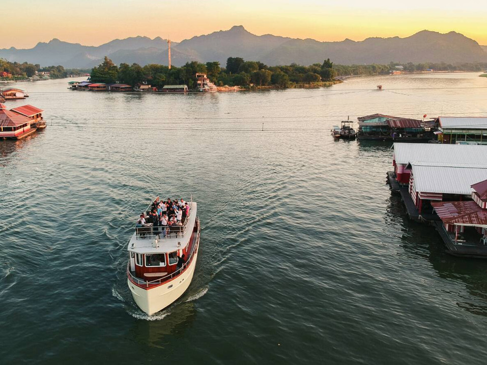 48168958_2168937960100467_68617945470059