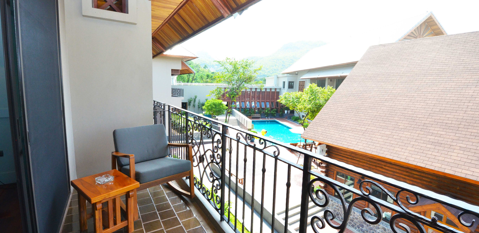 ห้องพักแบบซูพีเรีย : ปลากาญจน์ รีสอร์ท ที่พักกาญจนบุรี